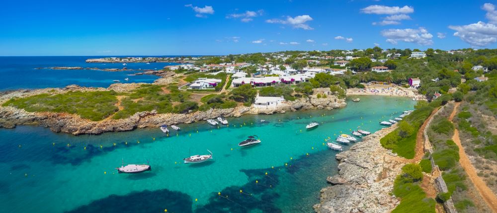 Cala en Blanes y Los Delfines en Menorca