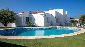 Gran villa en venta en Sol del Este en Menorca con vistas panorámicas