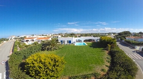 Chalet independiente de alta calidad con un gran jardín en Menorca