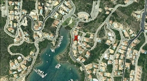 Terreno edificable en Cala Llonga con licencia y proyecto en venta