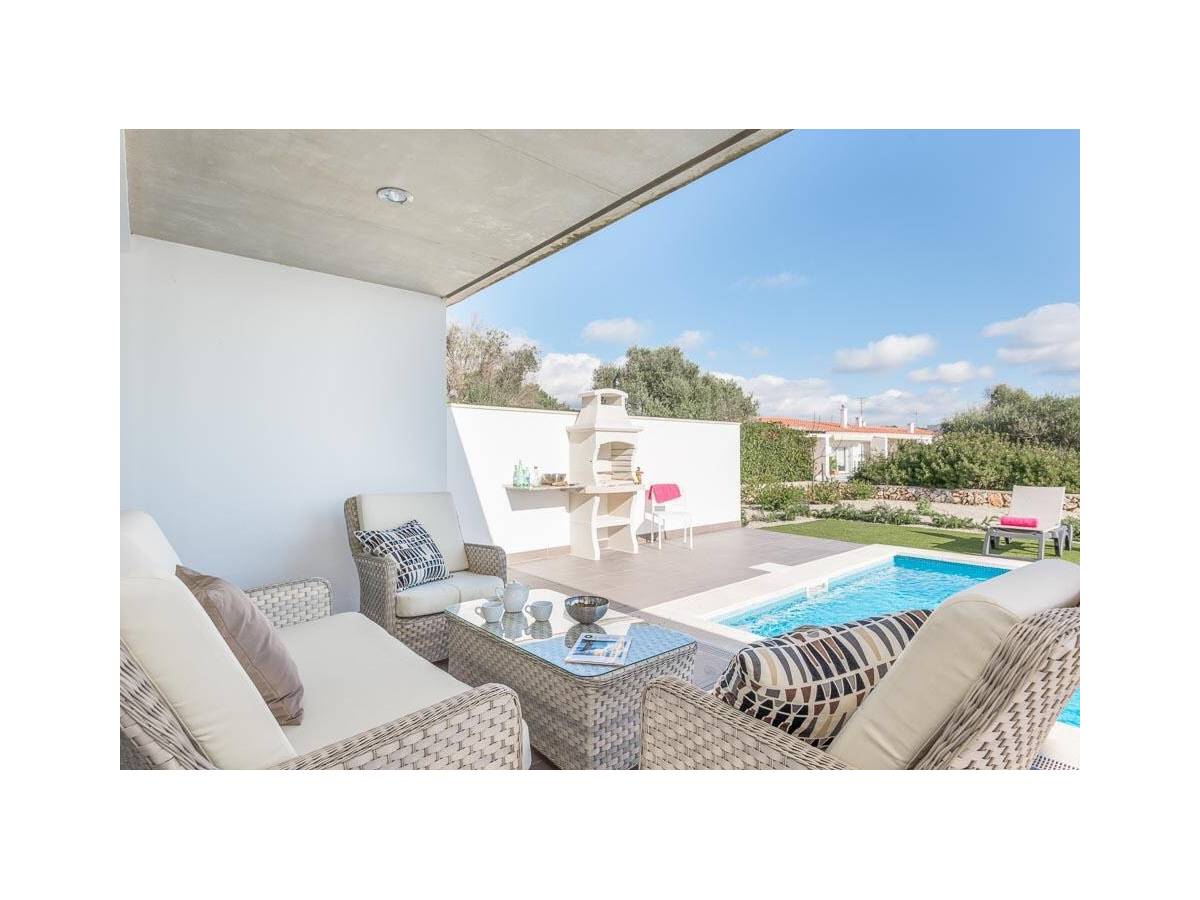 Villa moderna con piscina en Menorca en Binidali en venta