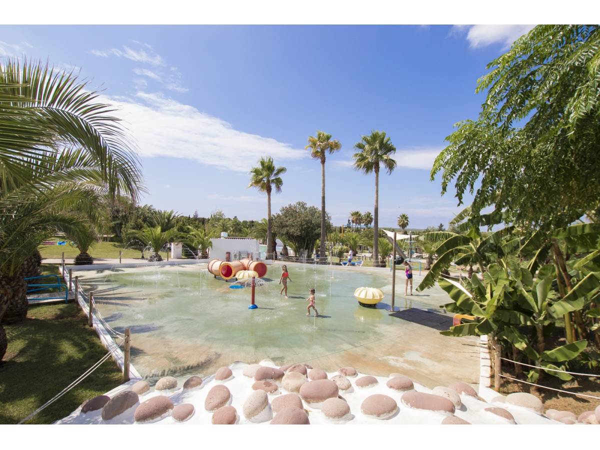 Parque de aventura de 11.855 m2 en una superficie de 87.925 m2 en Menorca en venta