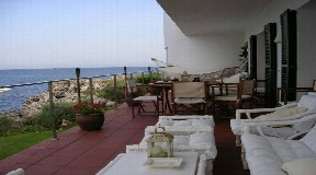 Villa en Menorca en primera linea del mar en venta