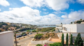 Nueva villa en venta en Cala Llonga con bonitas vistas al puerto de Mahón