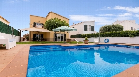 Bonita villa de 2 plantas en venta en la zona de Son Blanc