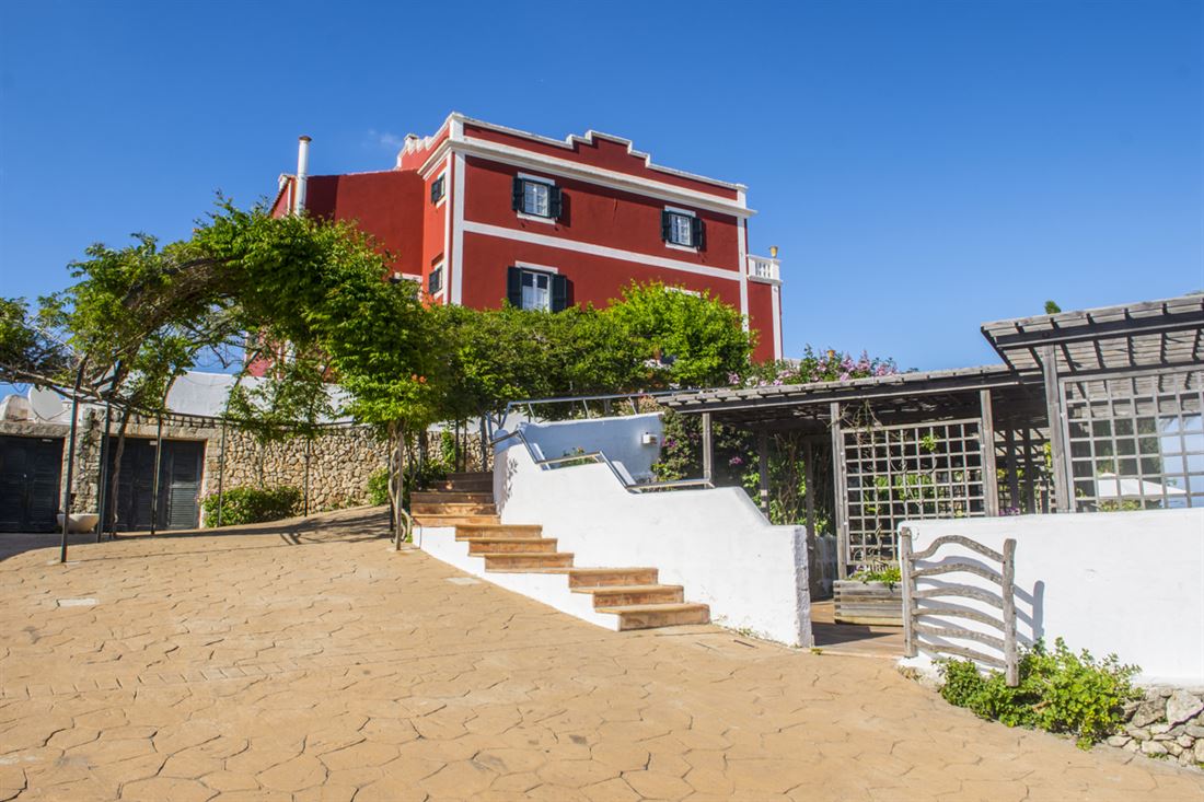 Preciosa casa de campo / hotel cerca de Es Castell con vistas al mar y mucho encanto - comprar